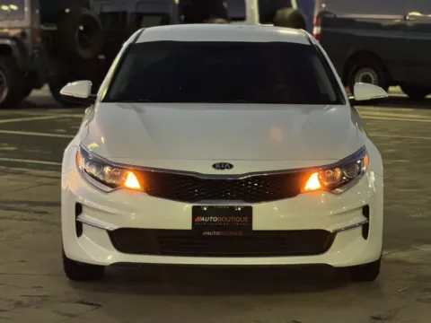 More photos of 2018 Kia Optima LX at Auto Boutique Texas, TX