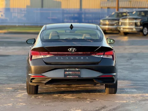 More photos of 2021 Hyundai Elantra SEL at Auto Boutique Texas, TX
