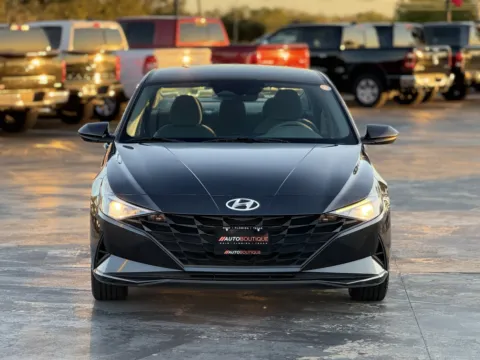 More photos of 2021 Hyundai Elantra SEL at Auto Boutique Texas, TX