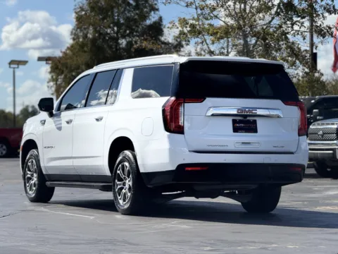 More photos of 2022 GMC Yukon XL SLE at Auto Boutique Texas, TX