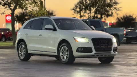 White 2015 AUDI Q5 PREMIUM Premium Plus for sale in Alvin, TX