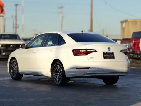 More photos of 2019 Volkswagen Jetta SE at Auto Boutique Texas, TX