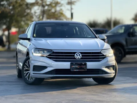 Photos of 2019 Volkswagen Jetta SE for sale in Alvin, TX at Auto Boutique Texas