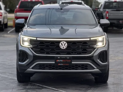 More photos of 2024 Volkswagen Atlas Cross Sport 2.0T SE w Technology at Auto Boutique Texas, TX