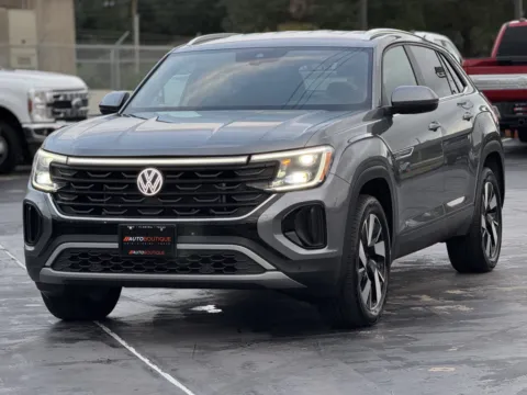Another view of 2024 Volkswagen Atlas Cross Sport 2.0T SE w Technology for sale in Alvin, TX at Auto Boutique Texas