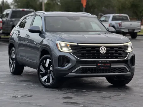 Photos of 2024 Volkswagen Atlas Cross Sport 2.0T SE w Technology for sale in Alvin, TX at Auto Boutique Texas