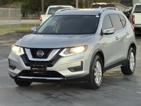 Another view of 2020 Nissan Rogue SV for sale in Alvin, TX at Auto Boutique Texas