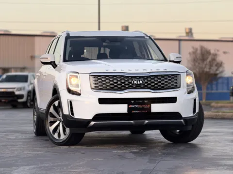 Photos of 2020 Kia Telluride EX for sale in Alvin, TX at Auto Boutique Texas