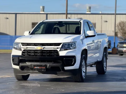 Another view of 2022 Chevrolet Colorado 2WD LT for sale in Alvin, TX at Auto Boutique Texas