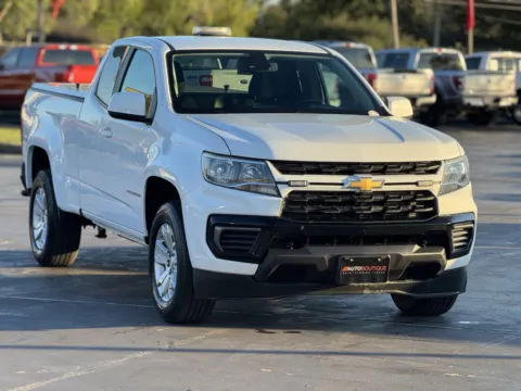 Photos of 2022 Chevrolet Colorado 2WD LT for sale in Alvin, TX at Auto Boutique Texas