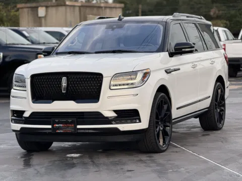 Another view of 2020 LINCOLN NAVIGATOR Reserve for sale in Alvin, TX at Auto Boutique Texas