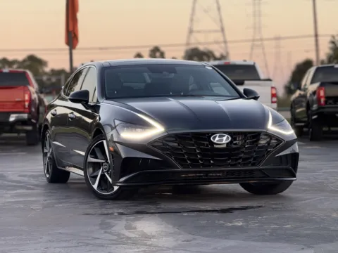 Photos of 2023 Hyundai Sonata SEL Plus for sale in Alvin, TX at Auto Boutique Texas