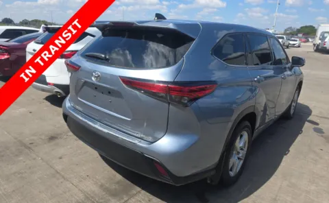 More photos of 2022 Toyota Highlander LE at Auto Boutique Texas, TX