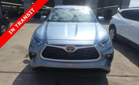 Another view of 2022 Toyota Highlander LE for sale in Alvin, TX at Auto Boutique Texas