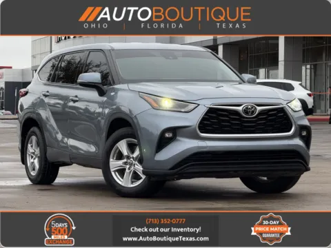 Gray 2022 Toyota Highlander LE for sale in Alvin, TX