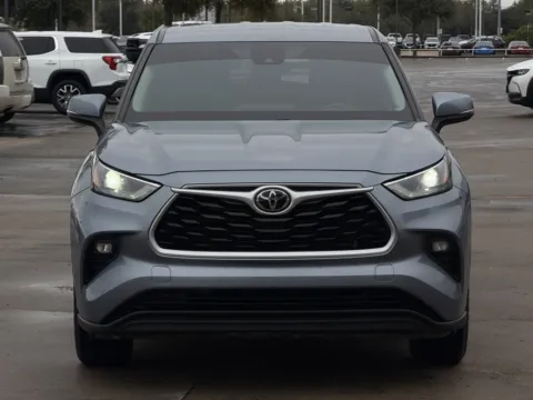 More photos of 2022 Toyota Highlander LE at Auto Boutique Texas, TX