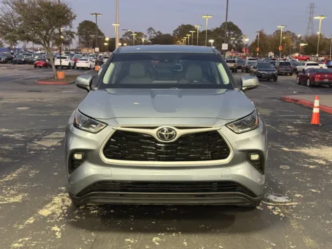 More photos of 2022 Toyota Highlander LE at Auto Boutique Texas, TX
