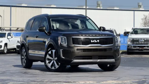 Brown 2022 KIA TELLURIDE S for sale in Alvin, TX