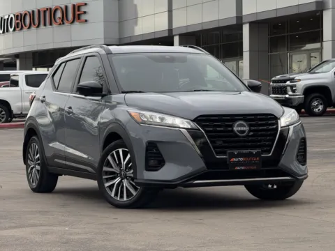 Gray 2024 Nissan Kicks SR for sale in Alvin, TX