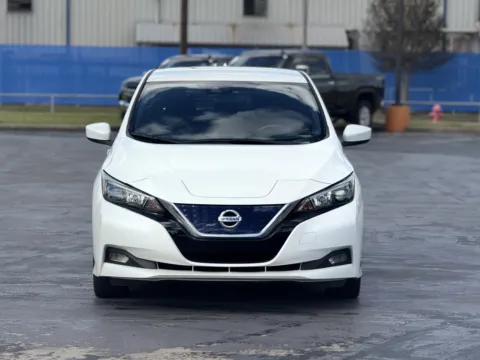 More photos of 2020 Nissan LEAF SV at Auto Boutique Texas, TX