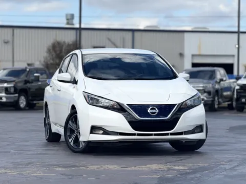 Photos of 2020 Nissan LEAF SV for sale in Alvin, TX at Auto Boutique Texas