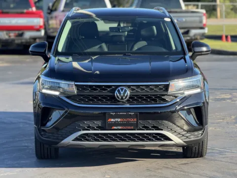 More photos of 2022 Volkswagen Taos SE at Auto Boutique Texas, TX