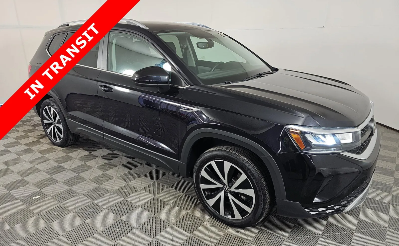 Black 2022 Volkswagen Taos SE for sale in Alvin, TX