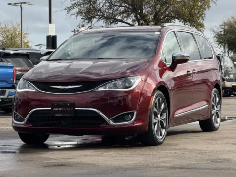 Another view of 2018 Chrysler Pacifica Limited for sale in Alvin, TX at Auto Boutique Texas