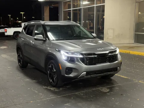 Gray 2024 Kia Seltos EX for sale in Alvin, TX