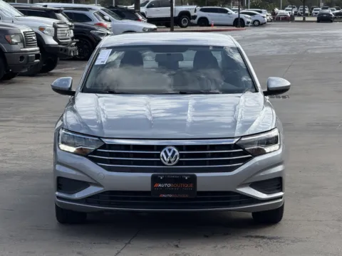 More photos of 2019 Volkswagen Jetta SE at Auto Boutique Texas, TX