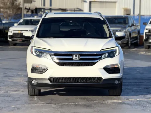 More photos of 2017 Honda Pilot Elite at Auto Boutique Texas, TX
