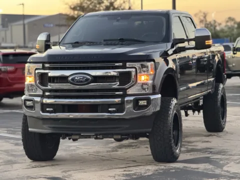 Another view of 2022 Ford Super Duty F-250 SRW XLT for sale in Alvin, TX at Auto Boutique Texas