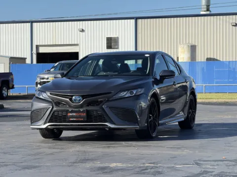 Another view of 2022 Toyota Camry Hybrid XSE for sale in Alvin, TX at Auto Boutique Texas