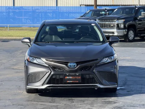 More photos of 2022 Toyota Camry Hybrid XSE at Auto Boutique Texas, TX