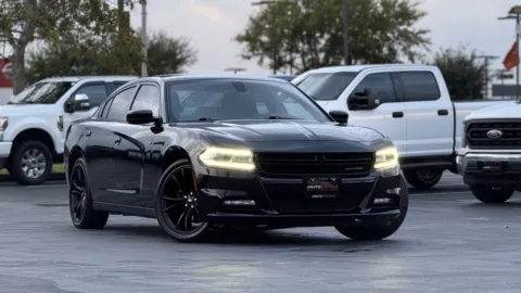 Black 2018 Dodge Charger SXT for sale in Alvin, TX