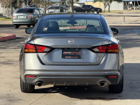 More photos of 2023 Nissan Altima 2.5 SL at Auto Boutique Texas, TX