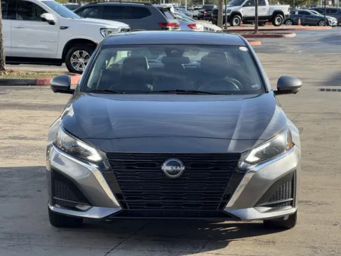 More photos of 2023 Nissan Altima 2.5 SL at Auto Boutique Texas, TX