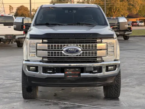 More photos of 2017 Ford Super Duty F-250 SRW Platinum at Auto Boutique Texas, TX