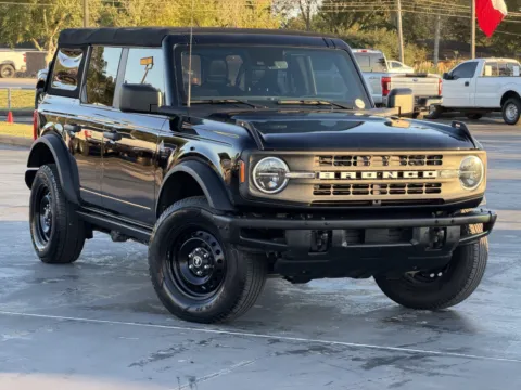 Photos of 2021 Ford Bronco Black Diamond for sale in Alvin, TX at Auto Boutique Texas