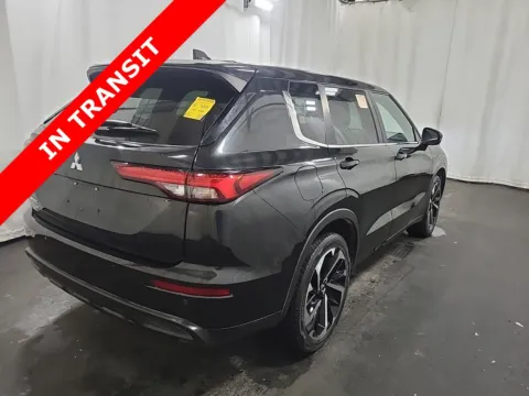 More photos of 2022 Mitsubishi Outlander ES at Auto Boutique Texas, TX