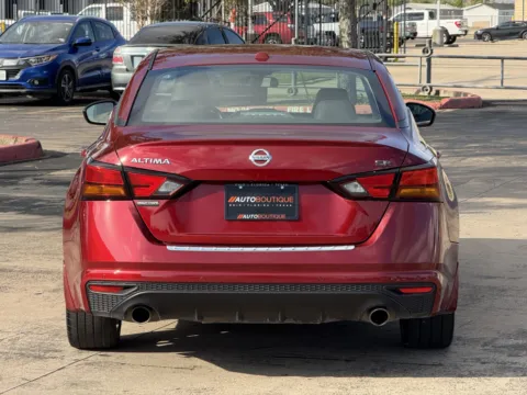 More photos of 2021 Nissan Altima 2.5 SR at Auto Boutique Texas, TX