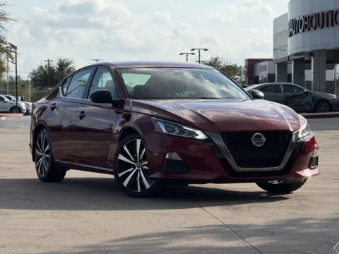 Photos of 2021 Nissan Altima 2.5 SR for sale in Alvin, TX at Auto Boutique Texas