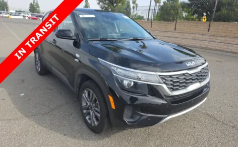 Black 2022 Kia Seltos LX for sale in Alvin, TX