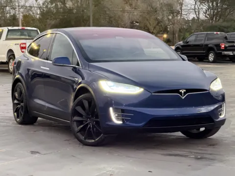 Blue 2019 Tesla Model X 75D for sale in Alvin, TX