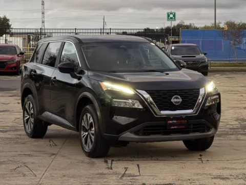 Photos of 2023 Nissan Rogue SV for sale in Alvin, TX at Auto Boutique Texas