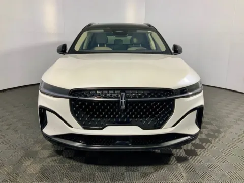 More photos of 2026 Lincoln Nautilus Reserve at Don Wood Ford Lincoln, OH