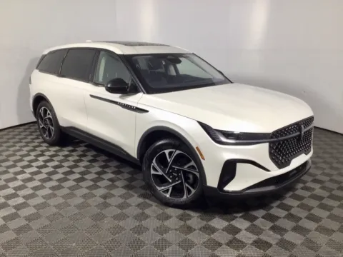 More photos of 2026 Lincoln Nautilus Premiere at Don Wood Ford Lincoln, OH