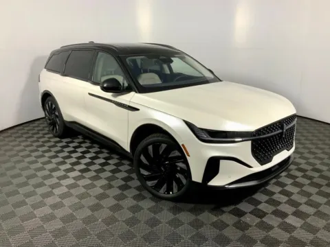 More photos of 2026 Lincoln Nautilus Reserve at Don Wood Ford Lincoln, OH