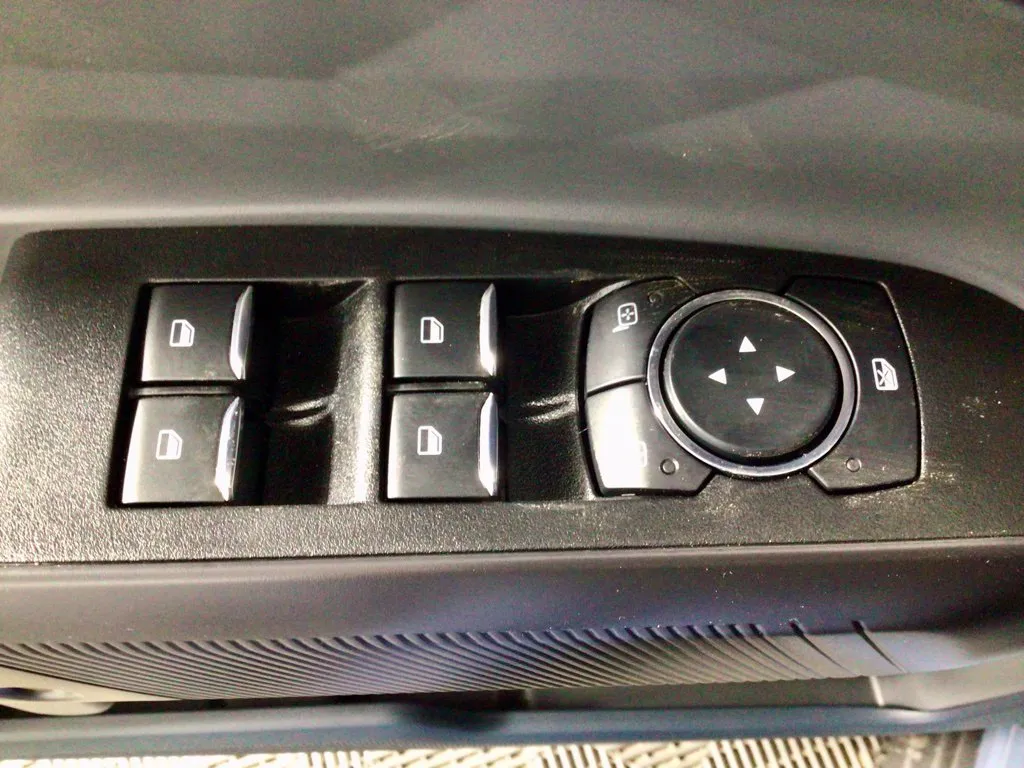 Ford Maverick photo 21