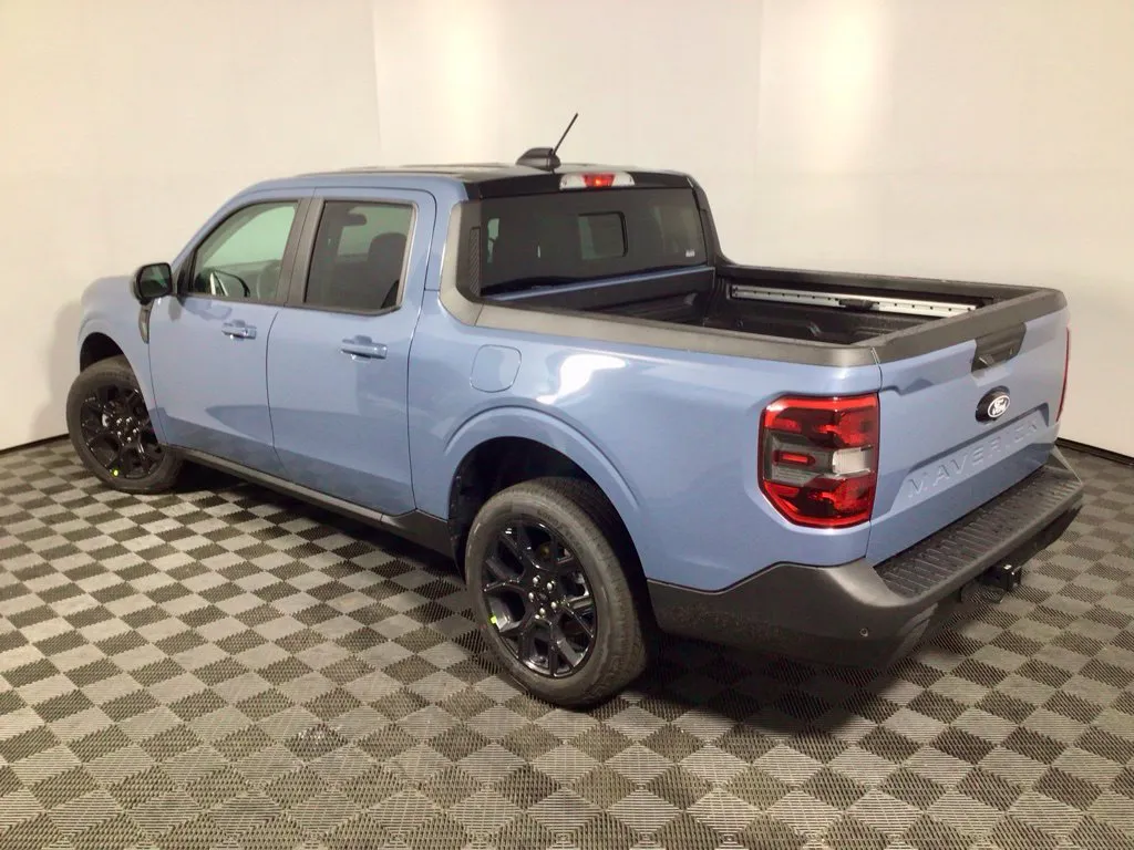 Ford Maverick photo 12